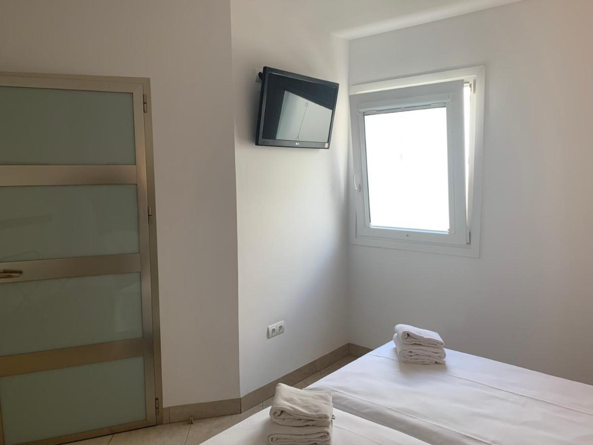 Hostal Tarifa -Recepcion Abierta Las 24H- Kültér fotó