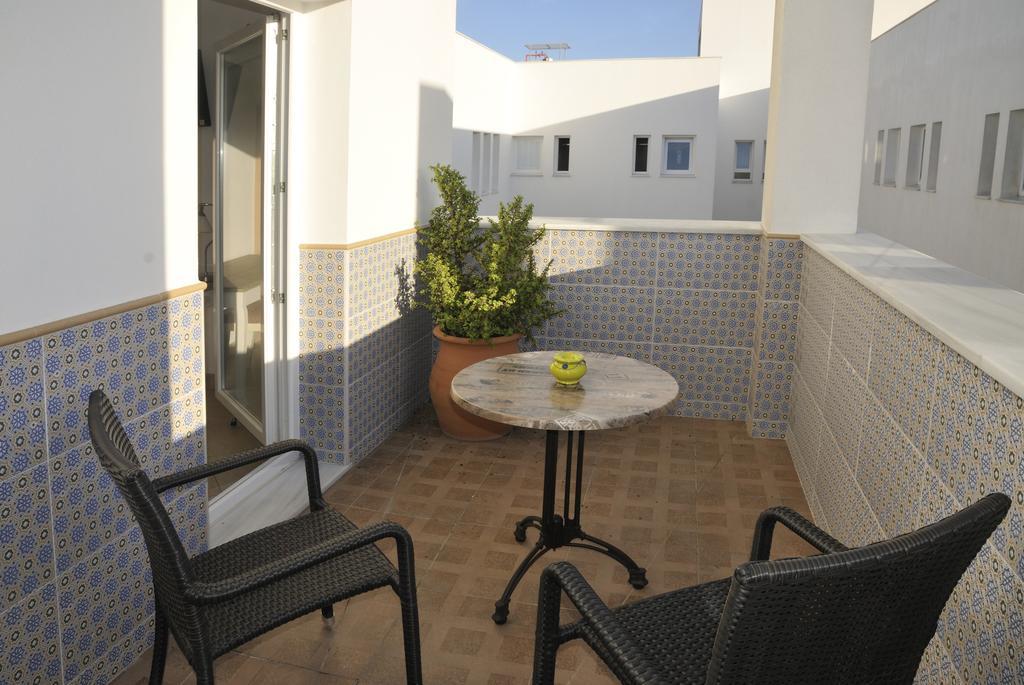 Hostal Tarifa -Recepcion Abierta Las 24H- Kültér fotó